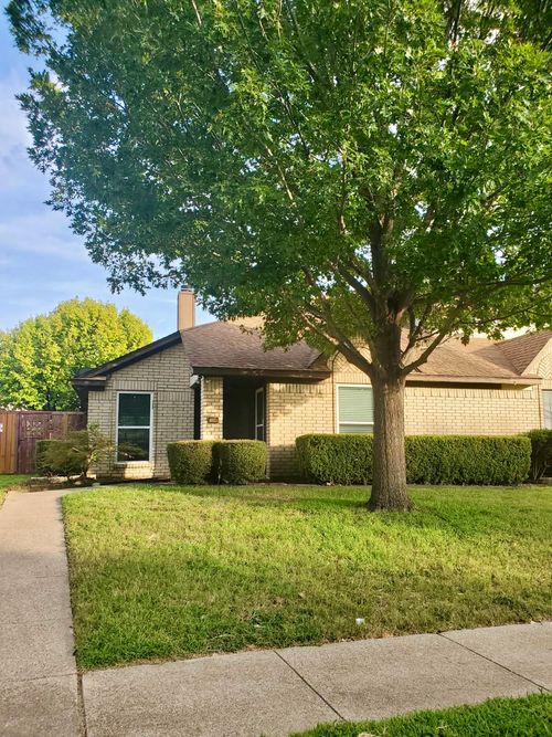 1704 Quail Run Dr, Garland, TX, 75040-4402 | Card Image