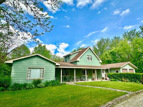 207 9th St Ne, Roseau, MN, 56751-2107 | Card Image