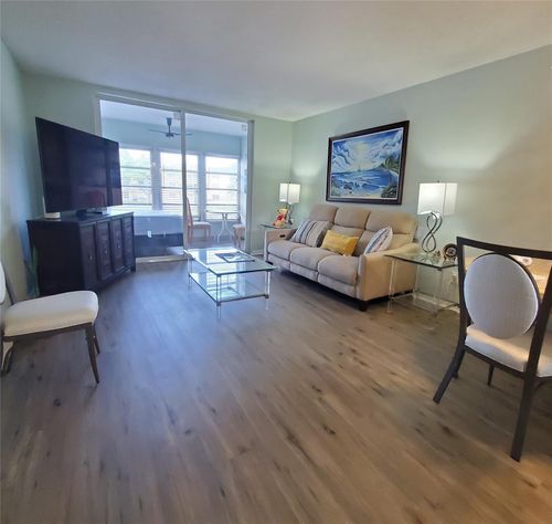 apt-207-6071 Nw 61st Ave, Tamarac, FL, 33319-6233 | Card Image