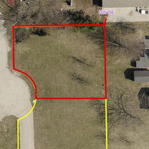 306 1st St Sw, Waukon, IA, 52172-1904 | Card Image