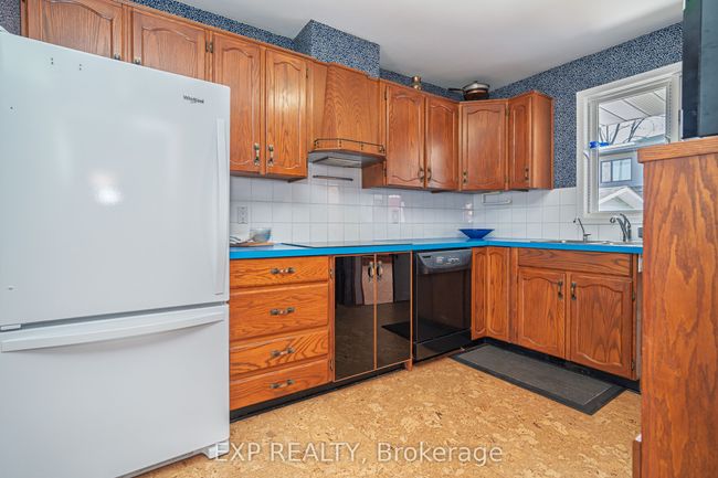 76 Cote Des Neiges Rd, House other with 2 bedrooms, 2 bathrooms and 2 parking in Nepean ON | Image 8