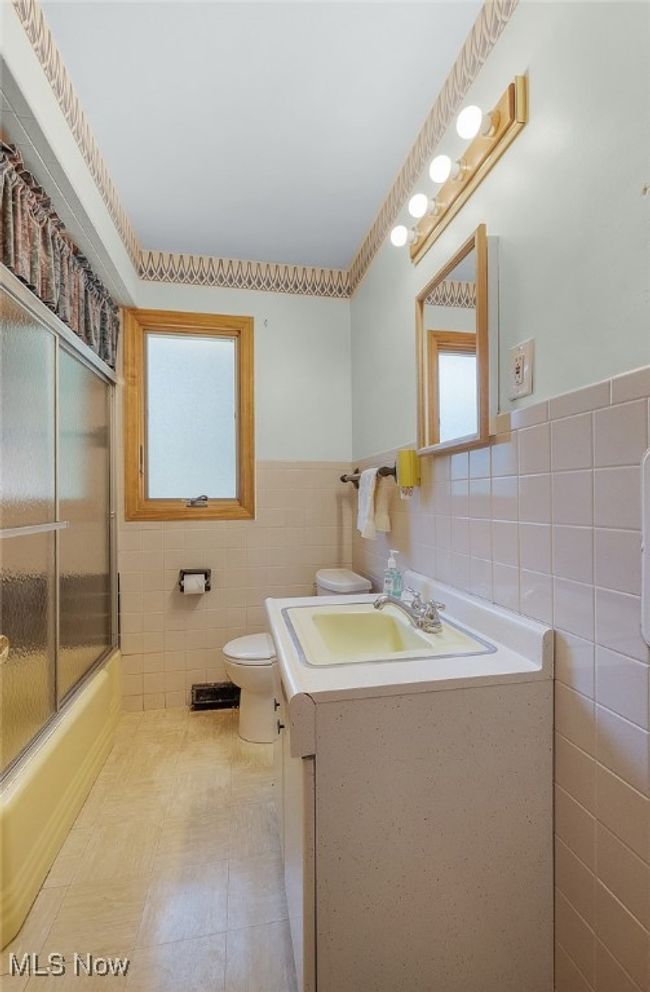 7500 Stearns Rd, House other with 3 bedrooms, 2 bathrooms and null parking in Olmsted Twp OH | Image 23