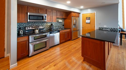 11-351 Pleasant St, Northampton, MA, 01060-3957 | Card Image