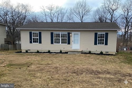 105 Midnoon Dr, MARTINSBURG, WV, 25404-3748 | Card Image