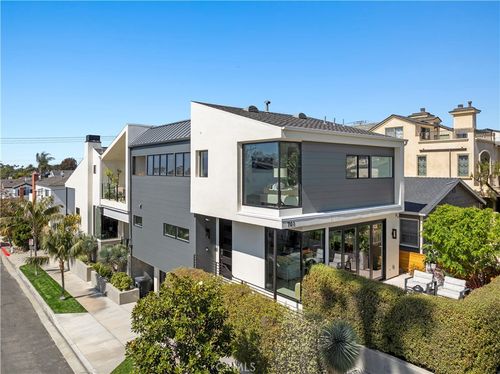 701 Poppy Ave, Corona del Mar, CA, 92625 | Card Image