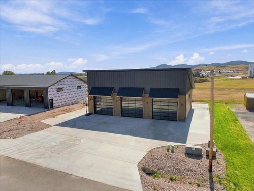 3165 Venture Ct, Spearfish, SD, 57783-3370 | Card Image