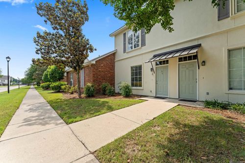 90-4000 Lake Beau Pre Blvd, Baton Rouge, LA, 70820-4268 | Card Image