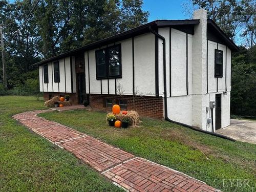 2500 Sunnymeade Rd, Rustburg, VA, 24588-3332 | Card Image
