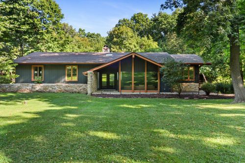 3552 Wildwood Dr, Lake Geneva, WI, 53147-3565 | Card Image