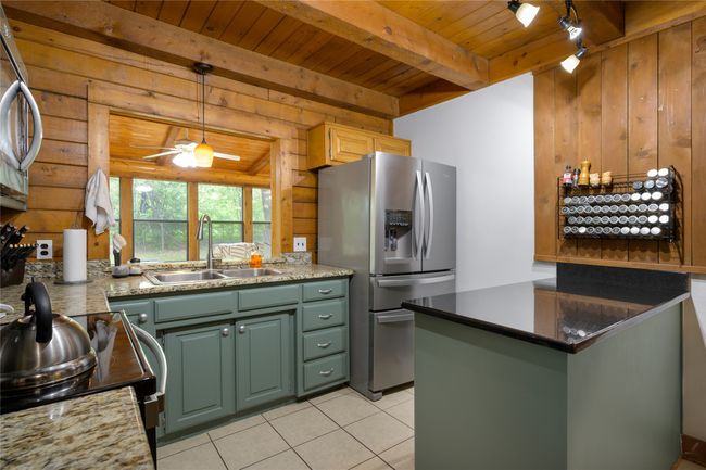620 Highway 377 N, House other with 3 bedrooms, 3 bathrooms and null parking in Whitesboro TX | Image 11