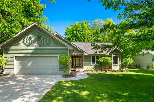 3347 Village Circle Dr, Traverse City, MI, 49686-6342 | Card Image
