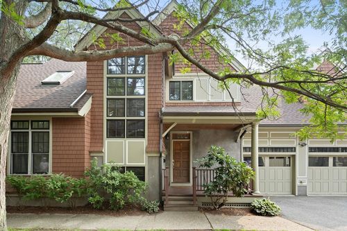 1-20 Hamlet St, Newton, MA, 02459-2315 | Card Image