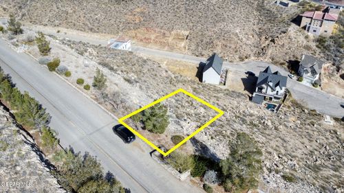 24 Sierra Crest Dr, El Paso, TX, 79902-2161 | Card Image