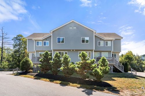 501-501 Old Bridge Ln, Bellingham, MA, 02019-3160 | Card Image