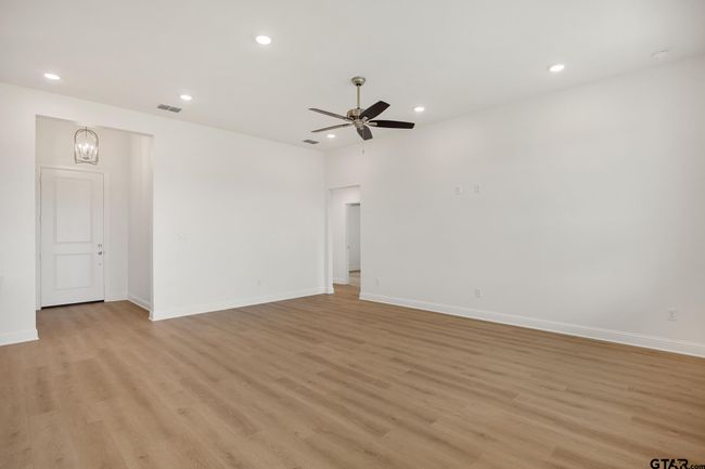 430 Mary Cir, House other with 4 bedrooms, 2 bathrooms and null parking in Bullard TX | Image 8