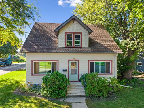 524 Marshall Street S, Caledonia, MN, 55921 | Card Image