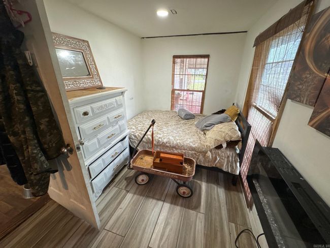 202 E 2 Nd St, Home with 5 bedrooms, 2 bathrooms and null parking in Hermitage AR | Image 5