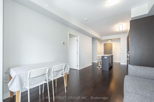 3212 - 21 Widmer St, Condo with 2 bedrooms, 1 bathrooms and null parking in Toronto ON | Image 15