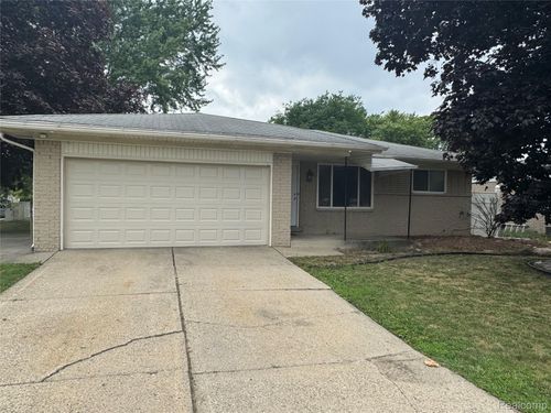 35523 Kelly Rd, Clinton Twp, MI, 48035-2447 | Card Image