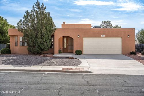 2194 Frontier Dr, Las Cruces, NM, 88011-9004 | Card Image