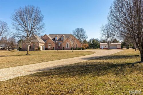 8 Deer Hollow Ln, Litchfield, IL, 62056-4341 | Card Image
