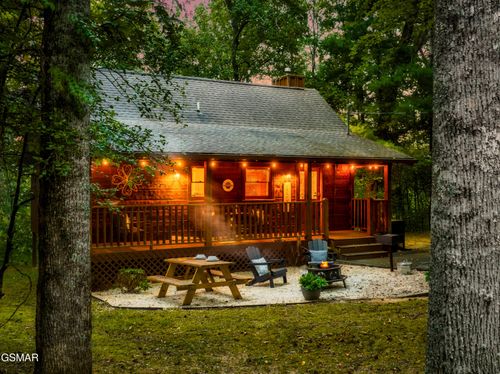 3210 Priscilla Heights Ln, Sevierville, TN, 37862-9603 | Card Image