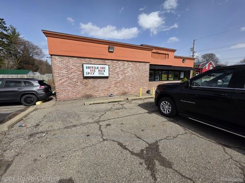 2323 E Michigan Ave, Lansing, MI, 48912-4017 | Card Image
