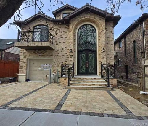 157 Rose Ave, Flushing, NY, 11355-2327 | Card Image