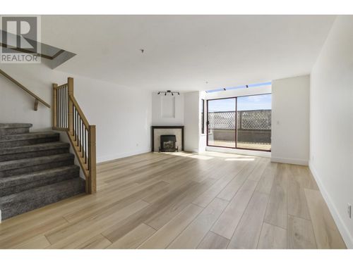 209-22356 Mcintosh Avenue, Maple Ridge, BC, V2X3C1 | Card Image