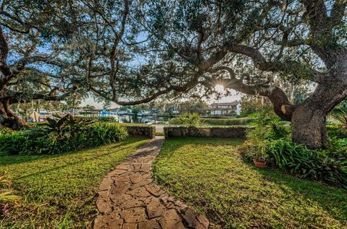330 N Spring Blvd, Tarpon Springs, FL, 34689-3249 | Card Image