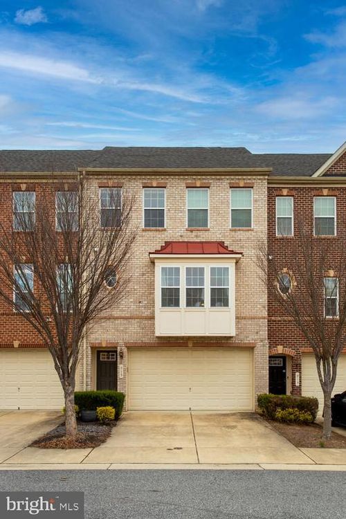 915 Hall Station Dr, Bowie, MD, 20721-6008 | Card Image