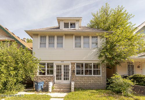 329 E Lake St, Toledo, OH, 43608-1212 | Card Image