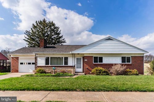 213 Sunset Drive, NEW CUMBERLAND, PA, 17070 | Card Image