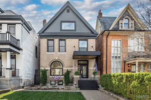 4424 Laclede Ave, Saint Louis, MO, 63108-2204 | Card Image