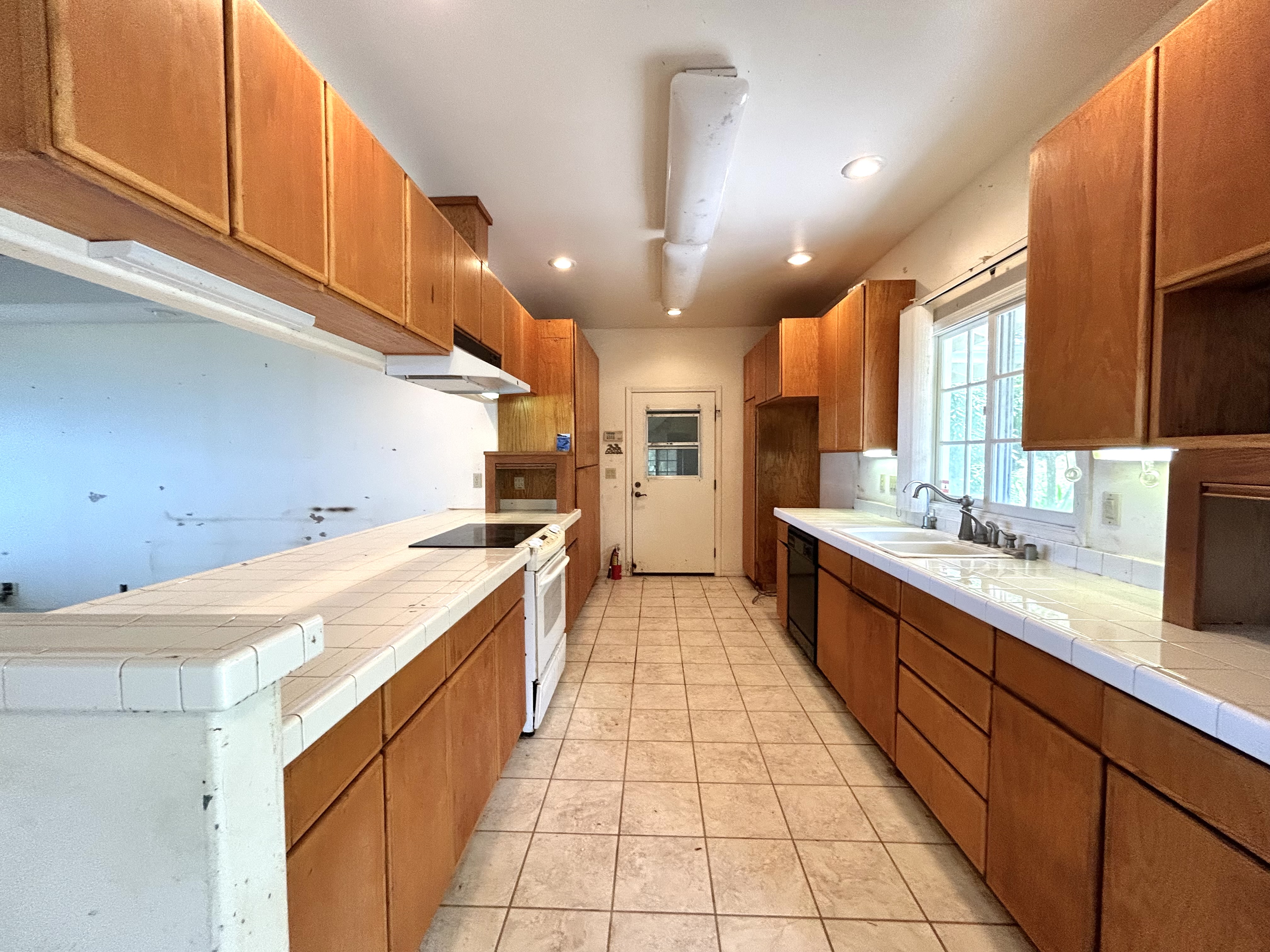 Residential in Captain Cook 2