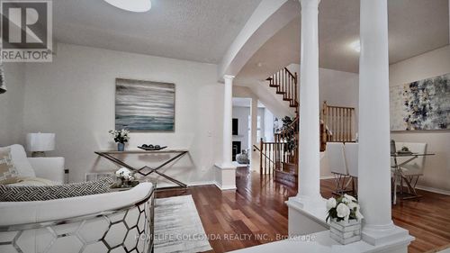 73 Snowdon Cir, Unionville, ON, L3P7S5 | Card Image