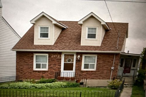 136 Northland Ave, Toronto, ON, M6N2E2 | Card Image