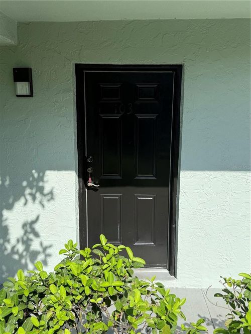apt-103-14421 Americana Cir, TAMPA, FL, 33613-3187 | Card Image