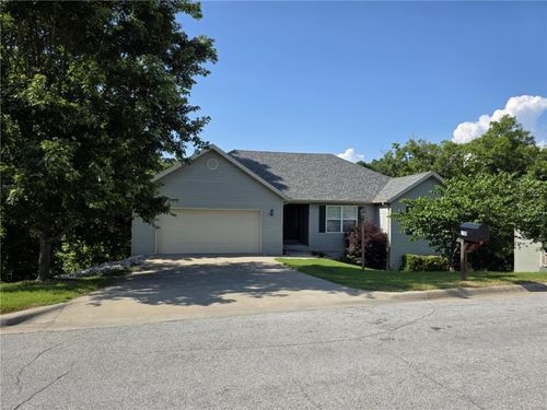 150 Cedarwood Ave, Branson, MO, 65616-8838 | Card Image