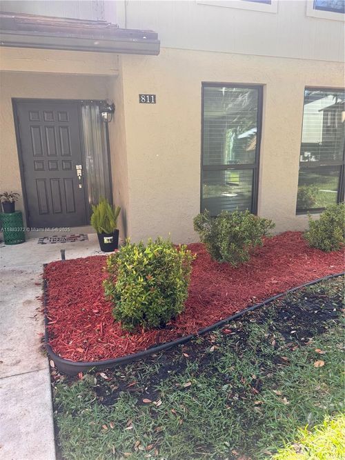 811-811 Sandtree Dr, Palm Beach Gardens, FL, 33403-1515 | Card Image