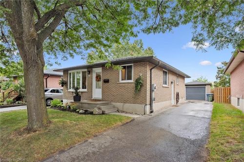 163 Hadati Rd, Guelph, ON, N1E6N3 | Card Image