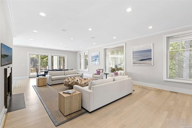 Very Large Living Room | Image 8