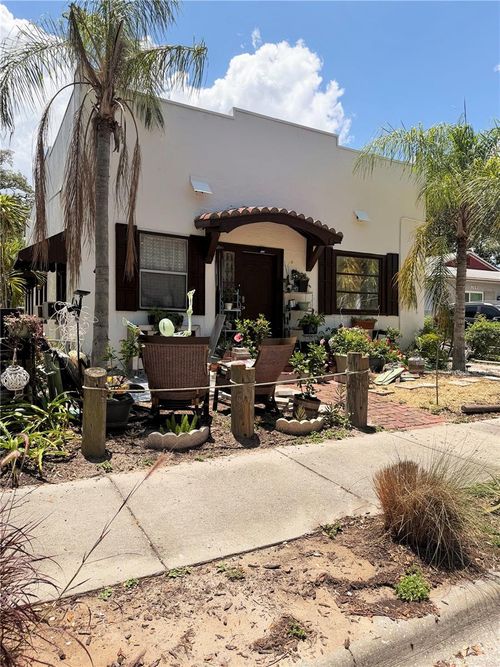 305 Woodrow Ave, LARGO, FL, 33770-2402 | Card Image