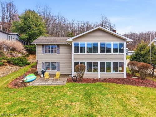 254 W Mohawk Dr, Malvern, OH, 44644-9626 | Card Image