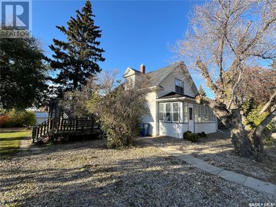 106 2 Ave, House other with 3 bedrooms, 2 bathrooms and null parking in Saint Brieux SK | Image 3