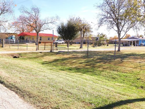 634 S Paloma Dr, Rosharon, TX, 77583-8179 | Card Image