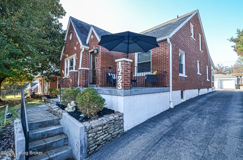 1723 Deer Park Ave, Louisville, KY, 40205-1221 | Card Image