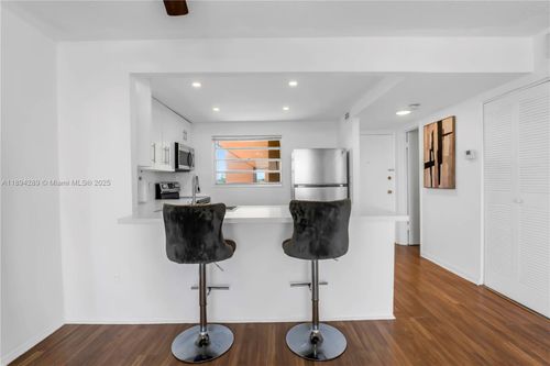 apt-601-16400 Ne 17th Ave, North Miami Beach, FL, 33162-4035 | Card Image