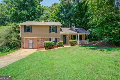 3840 Natalie Way, House other with 3 bedrooms, 3 bathrooms and null parking in Ellenwood GA | Image 1