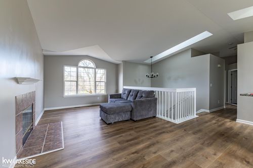 15117 Seeley Dr, Holly, MI, 48442-1164 | Card Image